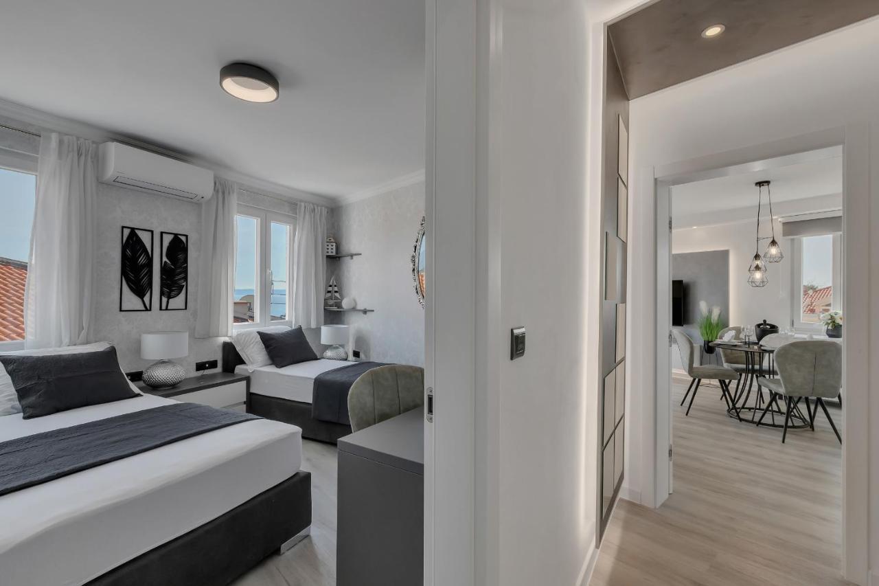 Exclusive Center Apartment