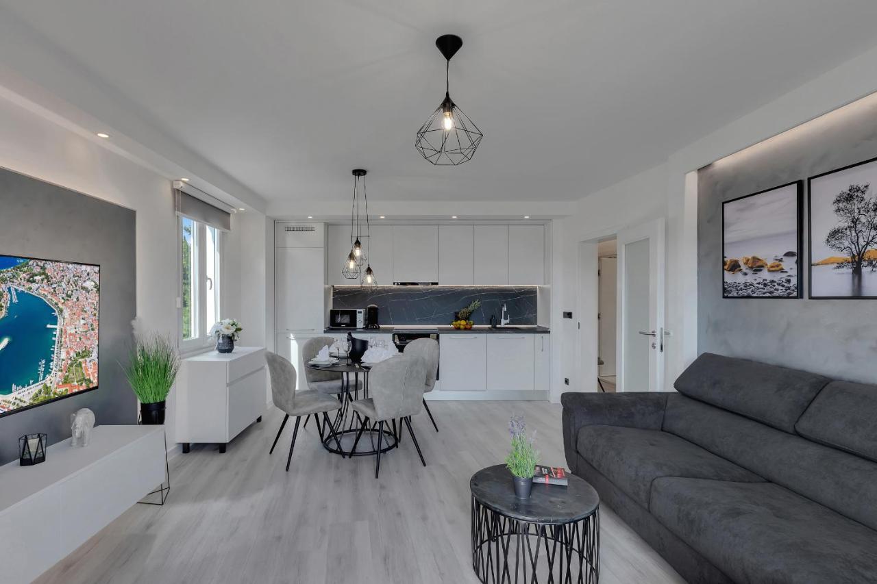 Exclusive Center * Makarska